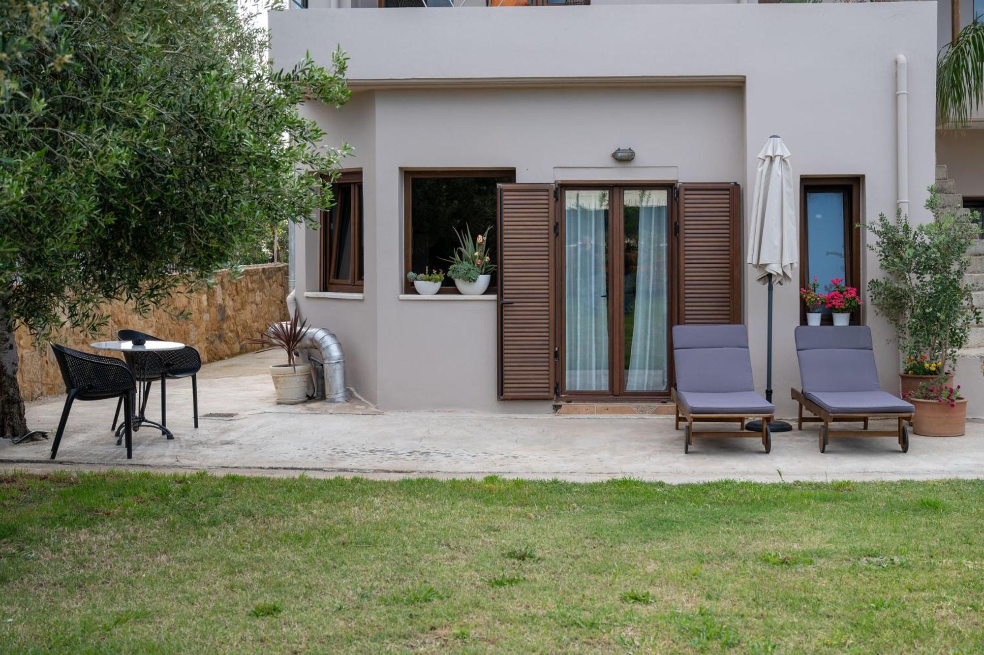 Natalia'S Apartment In Tavronitis Екстериор снимка
